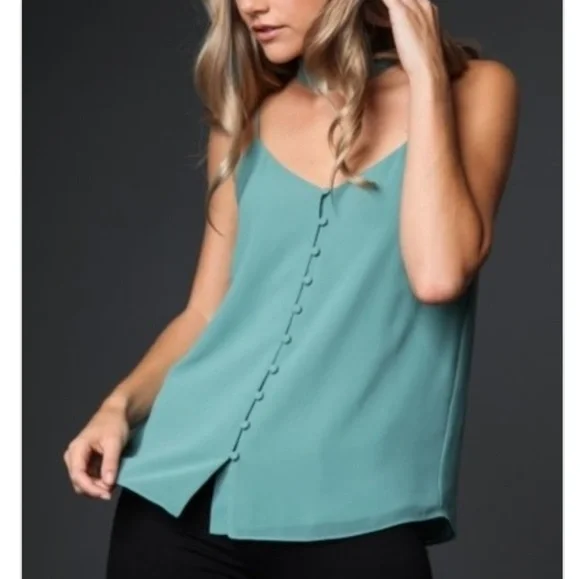 🆕🌿GREEN BUTTON CAMI🌿 - Picture 1 of 6
